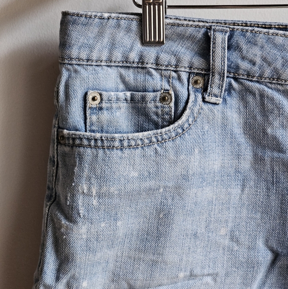 American Eagle Distressed Jean Shorts in Women's Size 8 - Picture 14 of 16